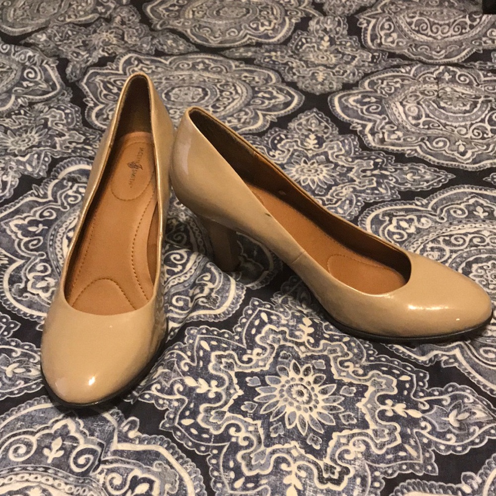Jaclyn Smith women’s size 9 high heel